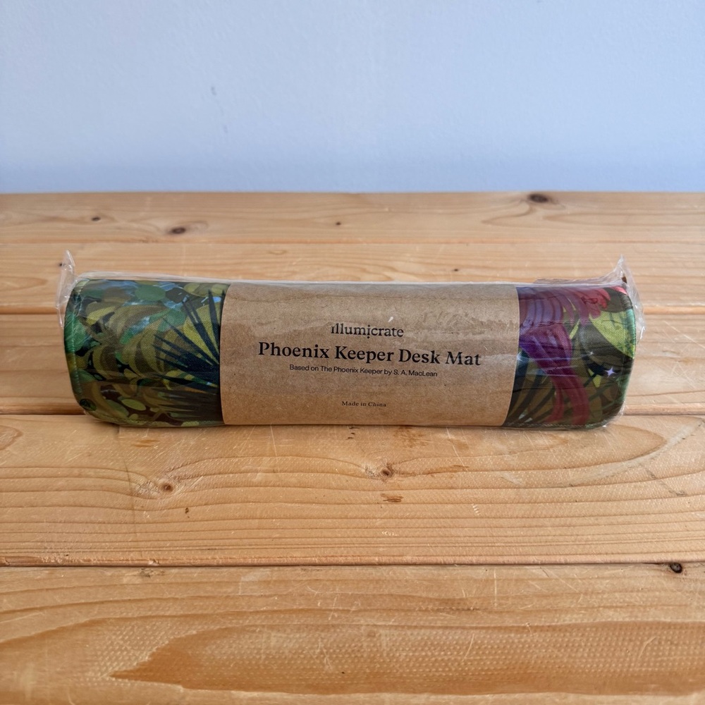Illumicrate desk mat